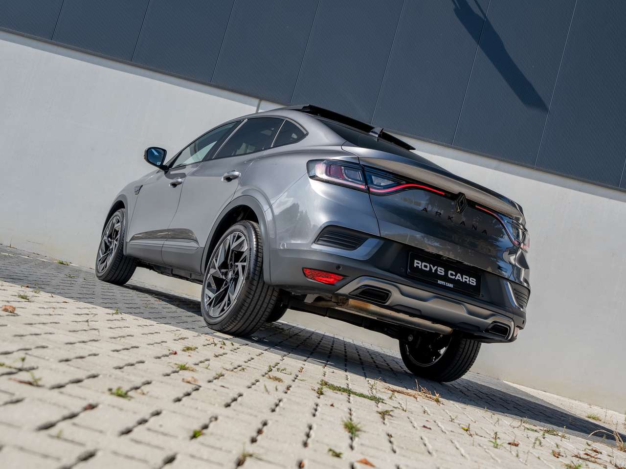 Renault Arkana Arkana E-TECH 1.6i Alpine Edition FULL-OPTION - PANORAMA/CAMERA/ADAP CRUISE CONTROL/KEYLESS/BOSE SOUND SYSTEEM/LED — foto 9 van 24