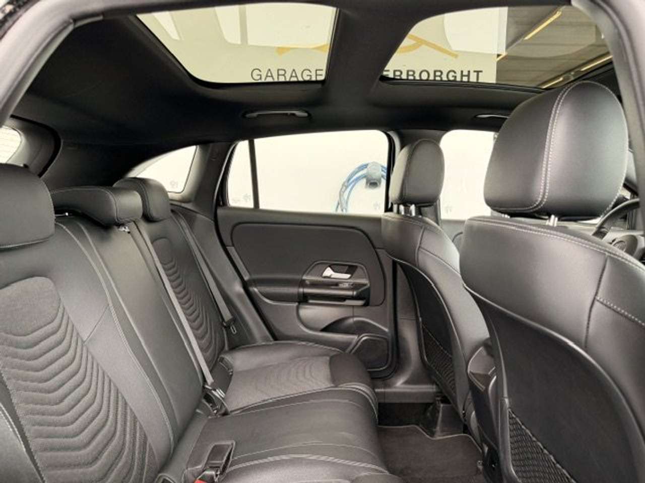 Mercedes-Benz GLA 250 250e PLUG-IN HYBRID AUTOMAAT PANO OPEN DAK — foto 8 van 22