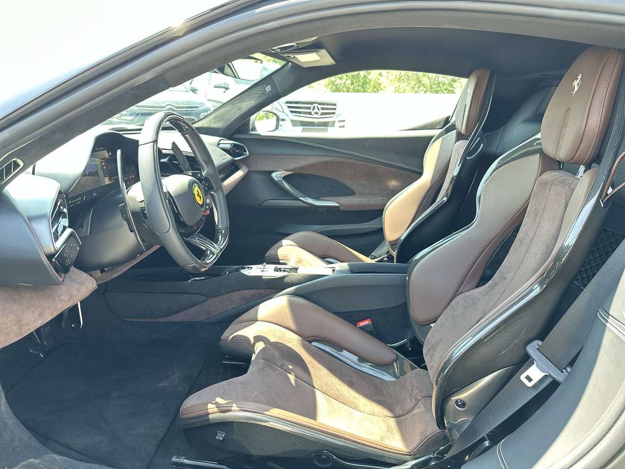 Ferrari 296 GTB PHEV 3.0 V6 DCT — foto 10 van 18
