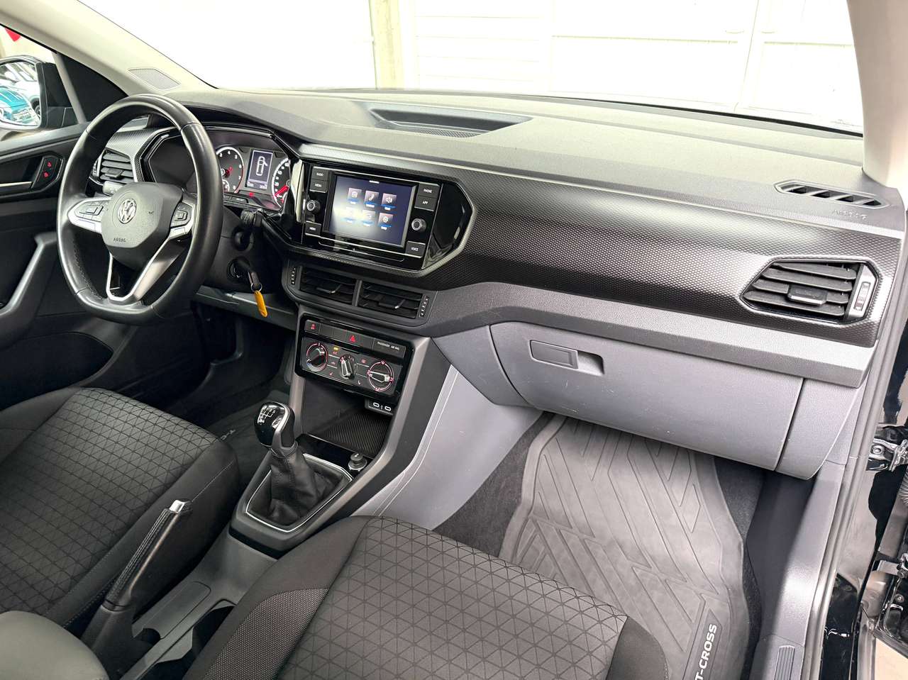 Volkswagen T-Cross T-Cross 1.0 TSI Life OPF Carplay/Android-Auto*Heated Seats*BLIS*LANE ASS — foto 11 van 25