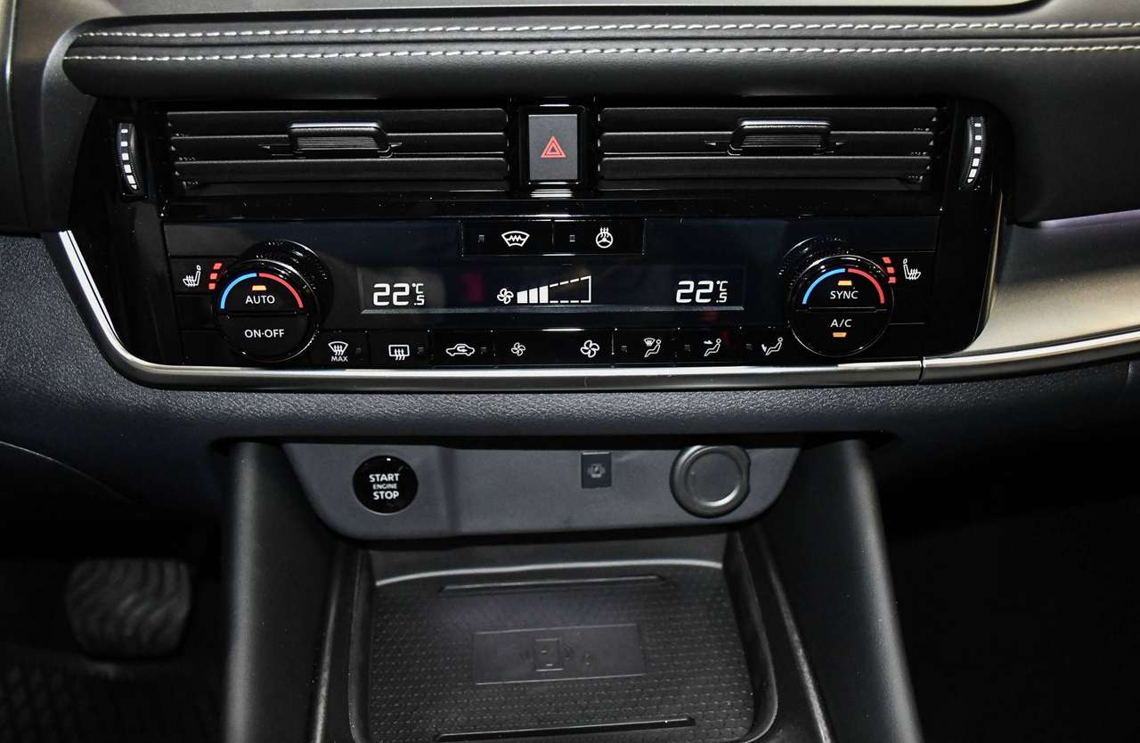 Nissan Qashqai Qashqai 1.3 DIG-T MHEV N-Design Xtronic - PANORAMISCH / NAVIGATIE / CAMERA / ALCANTARA — foto 15 van 21