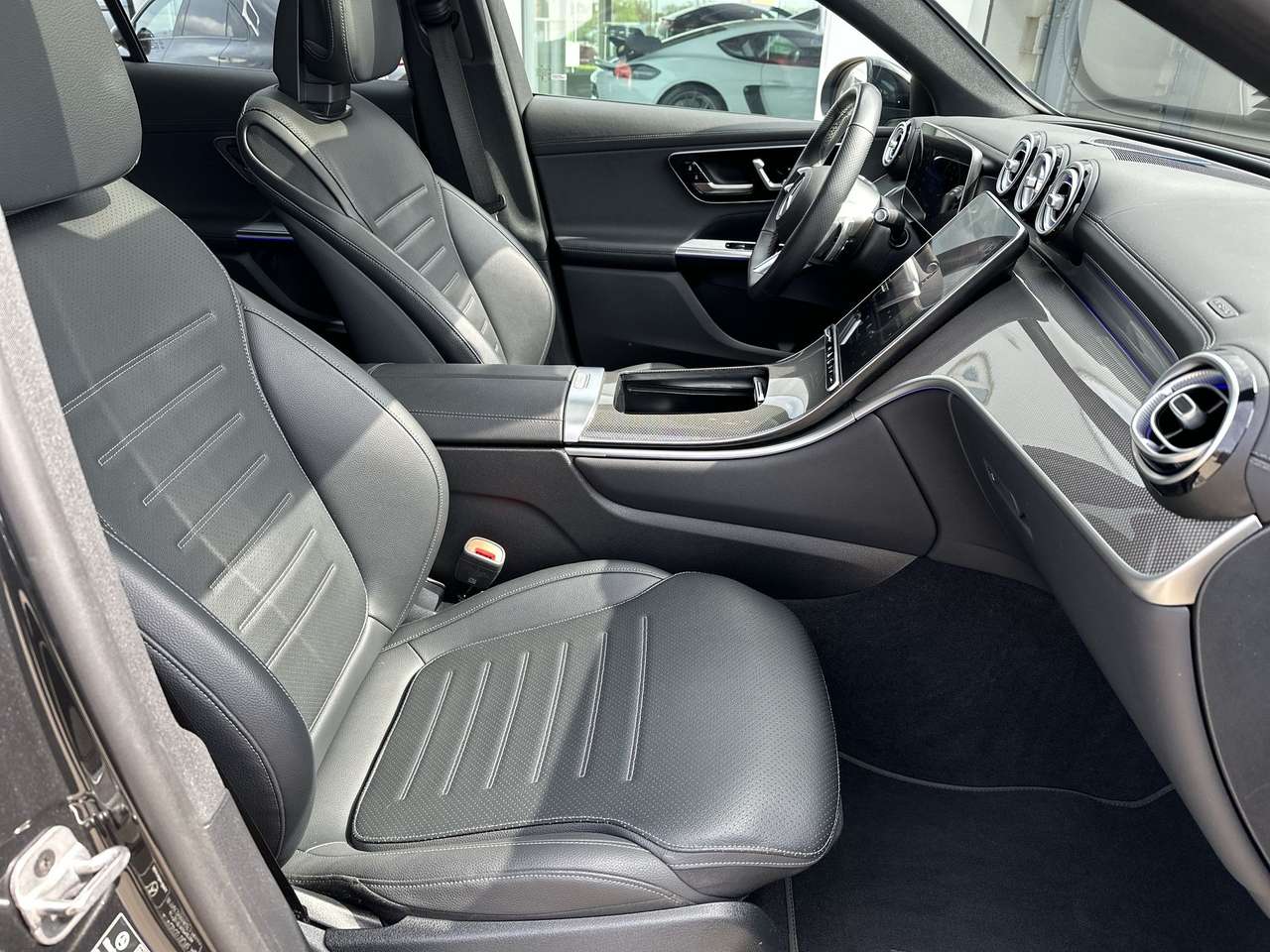 Mercedes-Benz GLC 200 Coupé AMG Line Pano dak Trekhaak  Air Body Control 20" FULL FULL OPTION!!! — foto 14 van 18