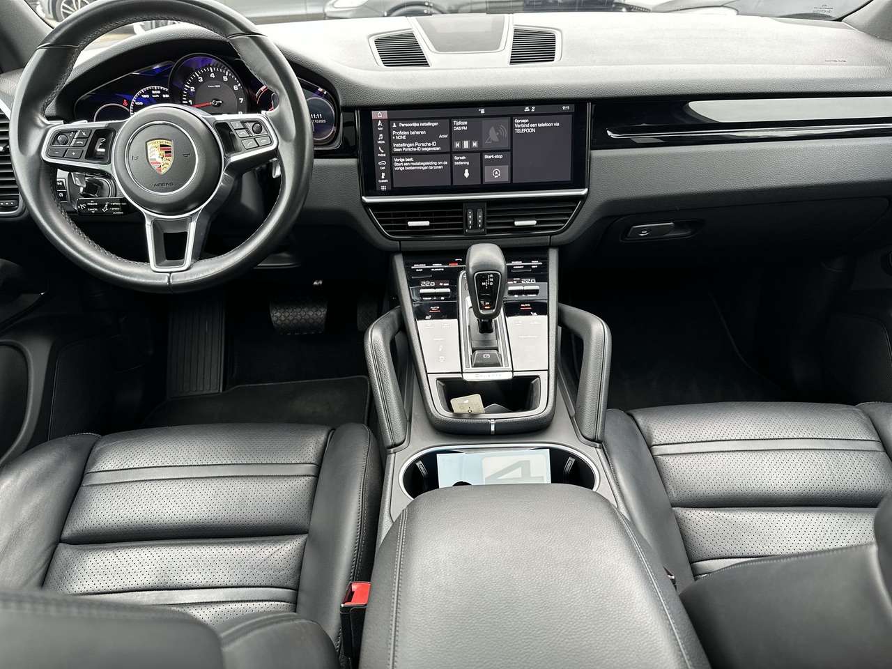 Porsche Cayenne 20"/PANODAK/LUCHTVERING/ACHTERUITRIJCAM — foto 13 van 19