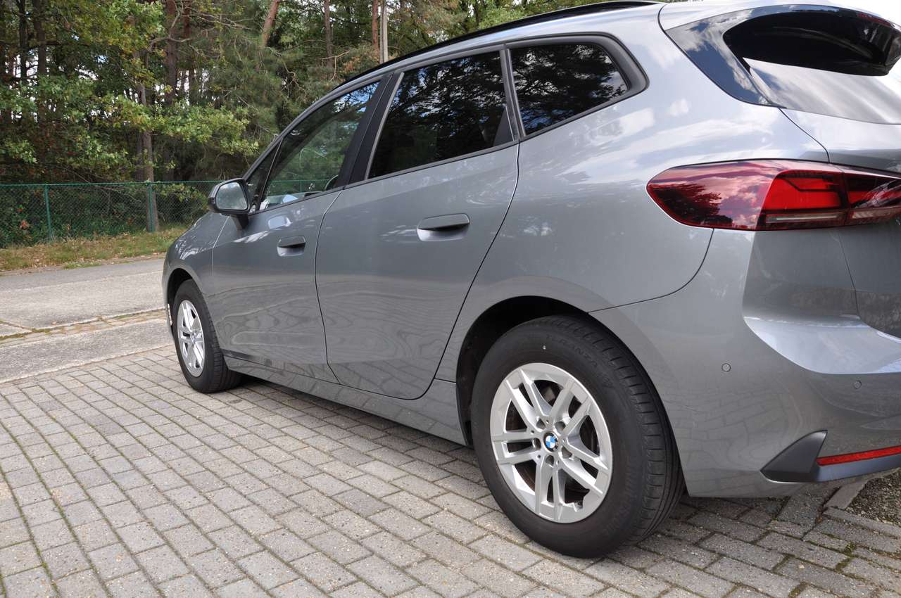 BMW 220 220i Active Tourer *Automaat* Benzine - Sportline — foto 3 van 14