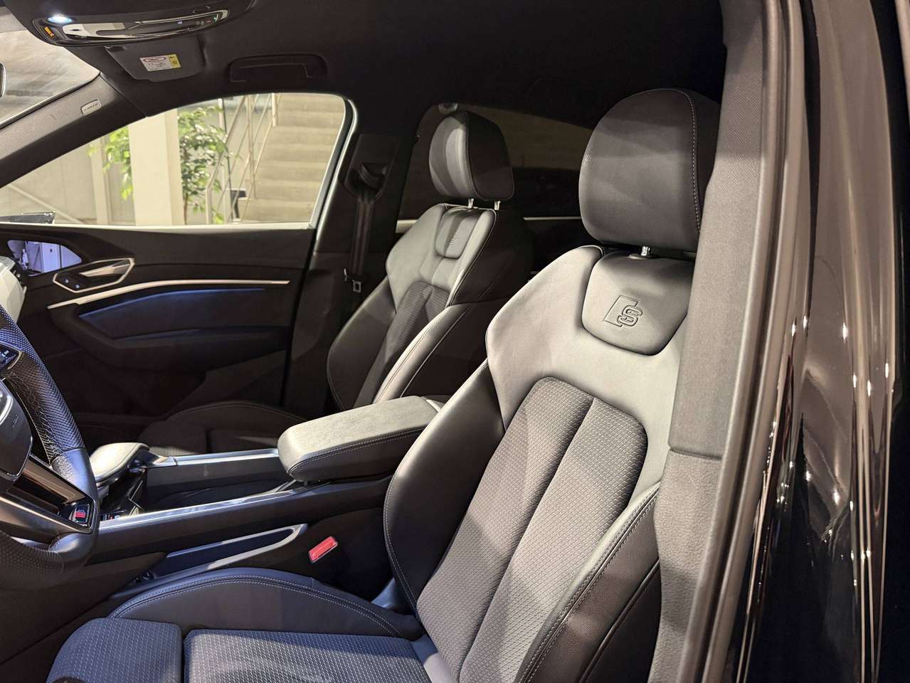 Audi Q8 e-tron SOLD BIJ GARAGE VRIENS YVES BV!!!! — foto 8 van 24