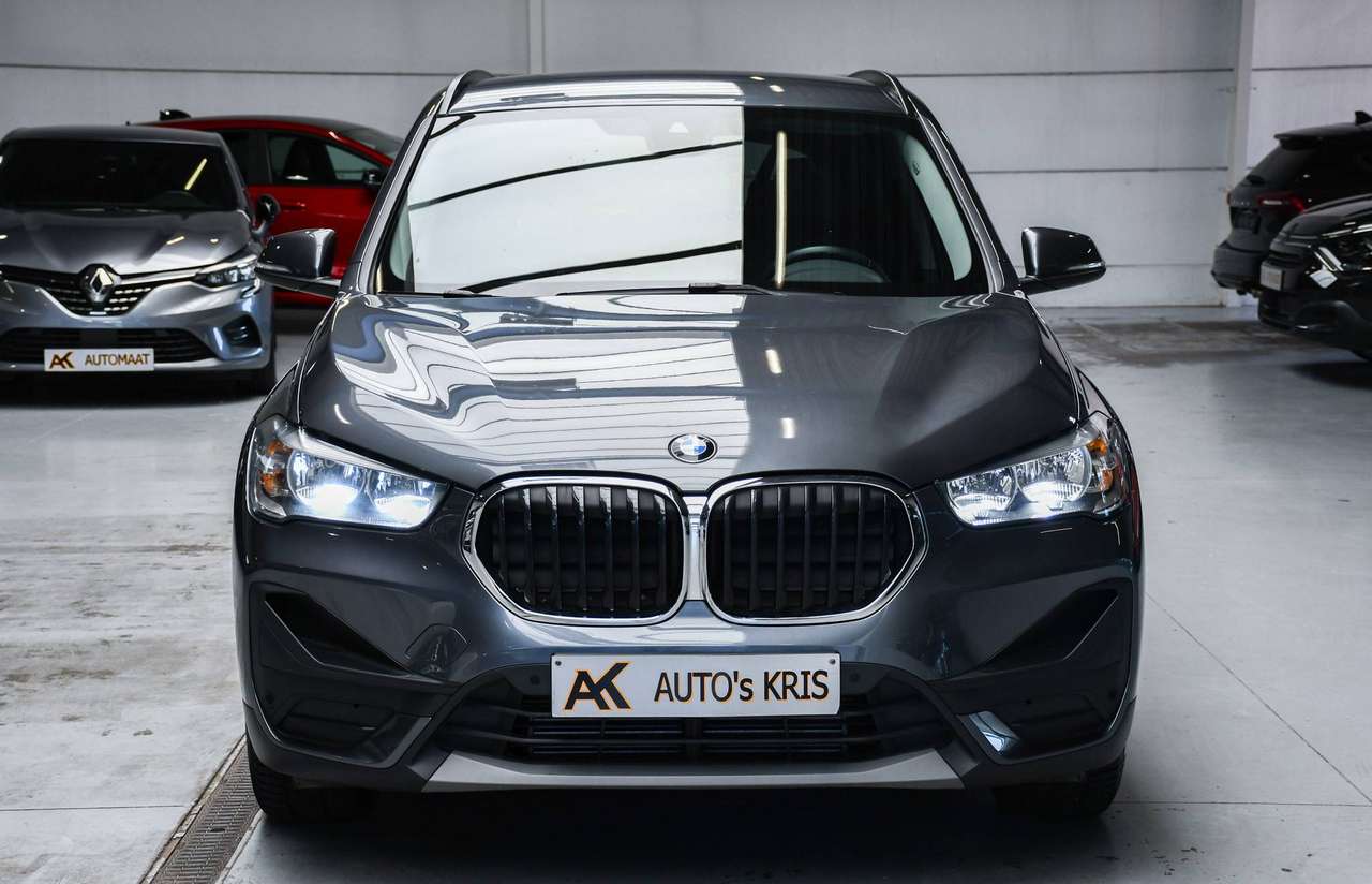 BMW X1 X1 1.5iA sDrive18i Automaat - LEDER / NAVIGATIE / CAMERA / PDC / CC — foto 4 van 18
