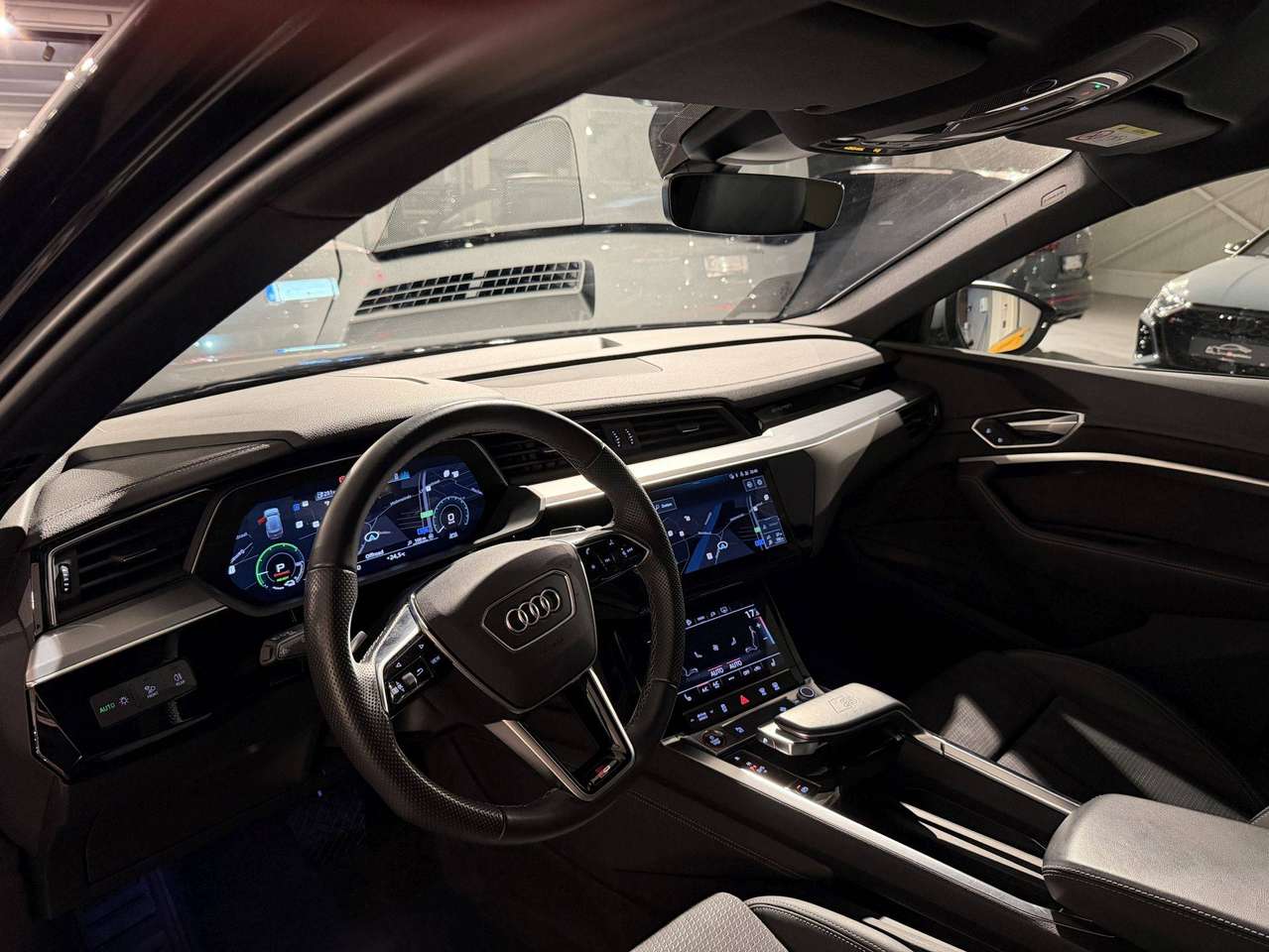 Audi SQ8 e-tron SOLD BIJ GARAGE VRIENS YVES BV!!!! — foto 5 van 22