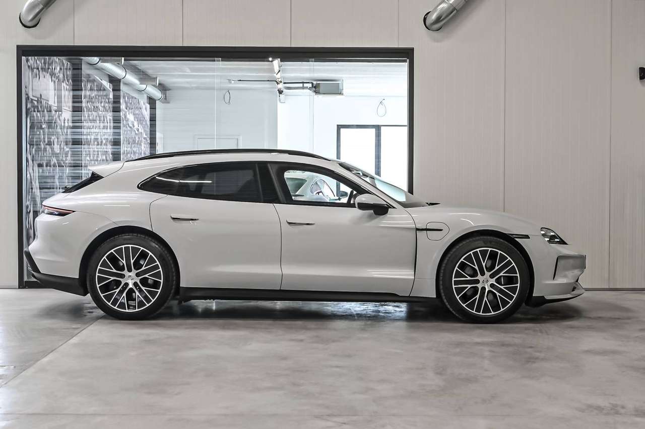 Porsche Taycan Taycan Sport Turismo FACELIFT-battery Plus-Sport design front-BOSE-ACC — foto 8 van 25
