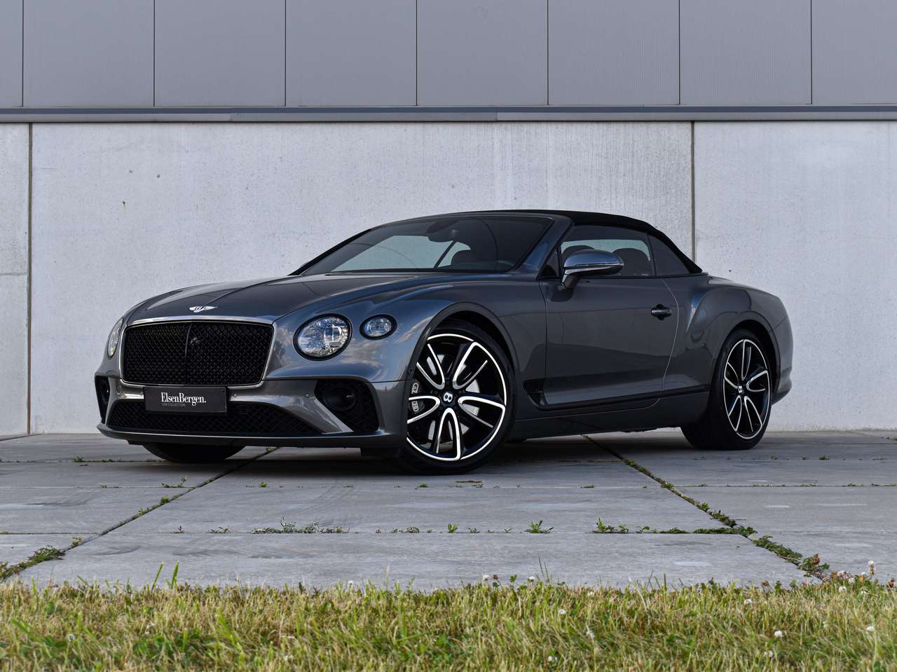 Bentley Continental GTC 4.0 V8 Mulliner - Blackline - NP: €309.996,- — foto 4 van 25