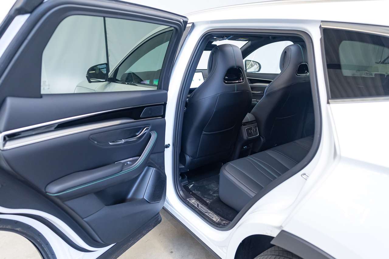 BYD Seal U ONMIDDELIJK LEVERBAAR!|BYD Seal U BOOST | pHEV | PANO | ACC | LA | 360° | — foto 14 van 25