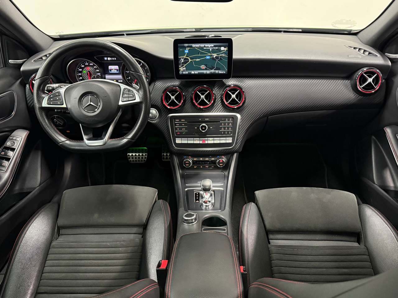 Mercedes-Benz A 45 AMG 4-Matic Face-lift Performance 2017 — foto 11 van 23