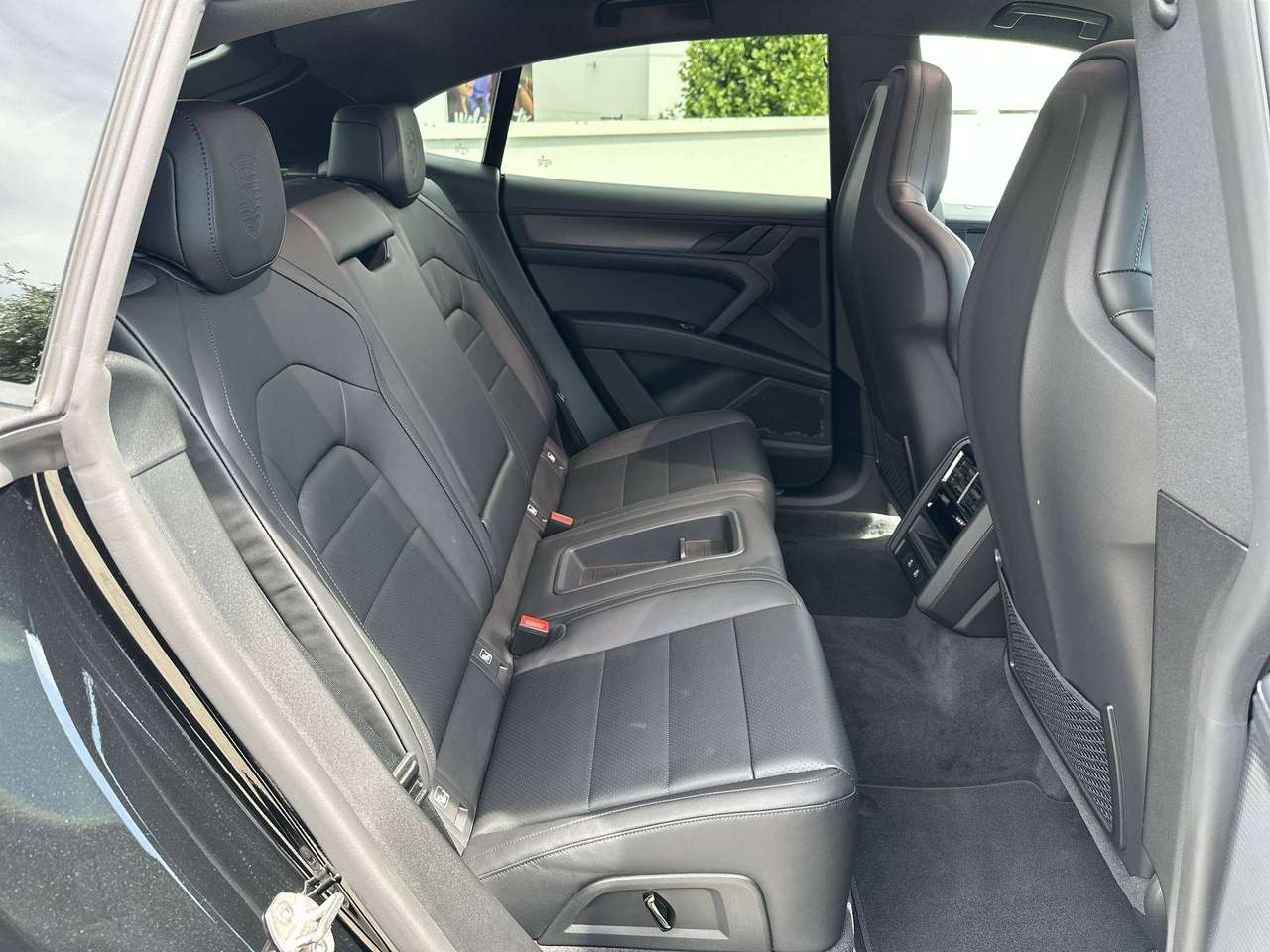 Porsche Cayenne Coupe ELECTRIC Trekhaak  adaptive Sportdesign 22" — foto 17 van 19