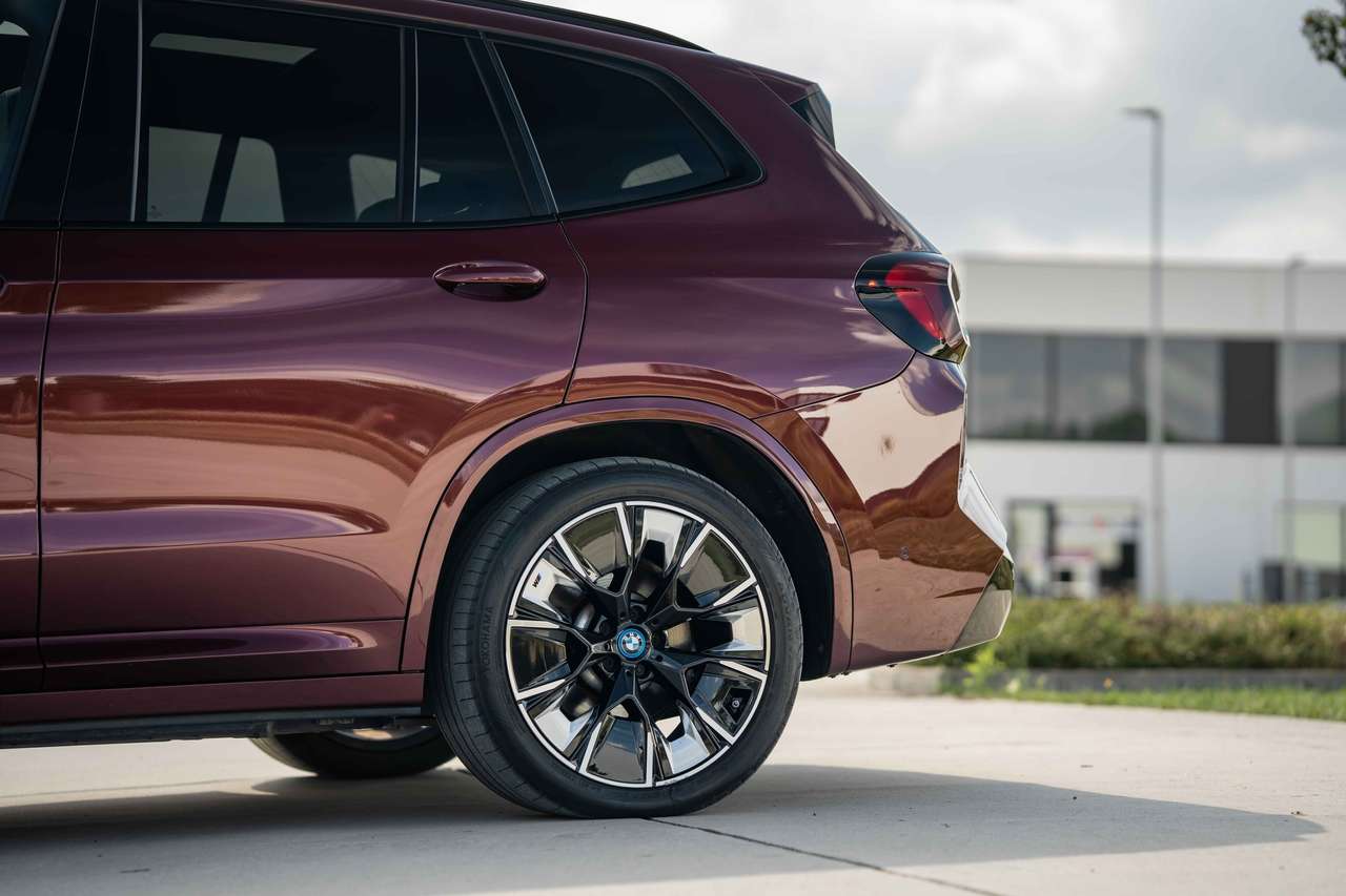 BMW iX3 (2023) — foto 6