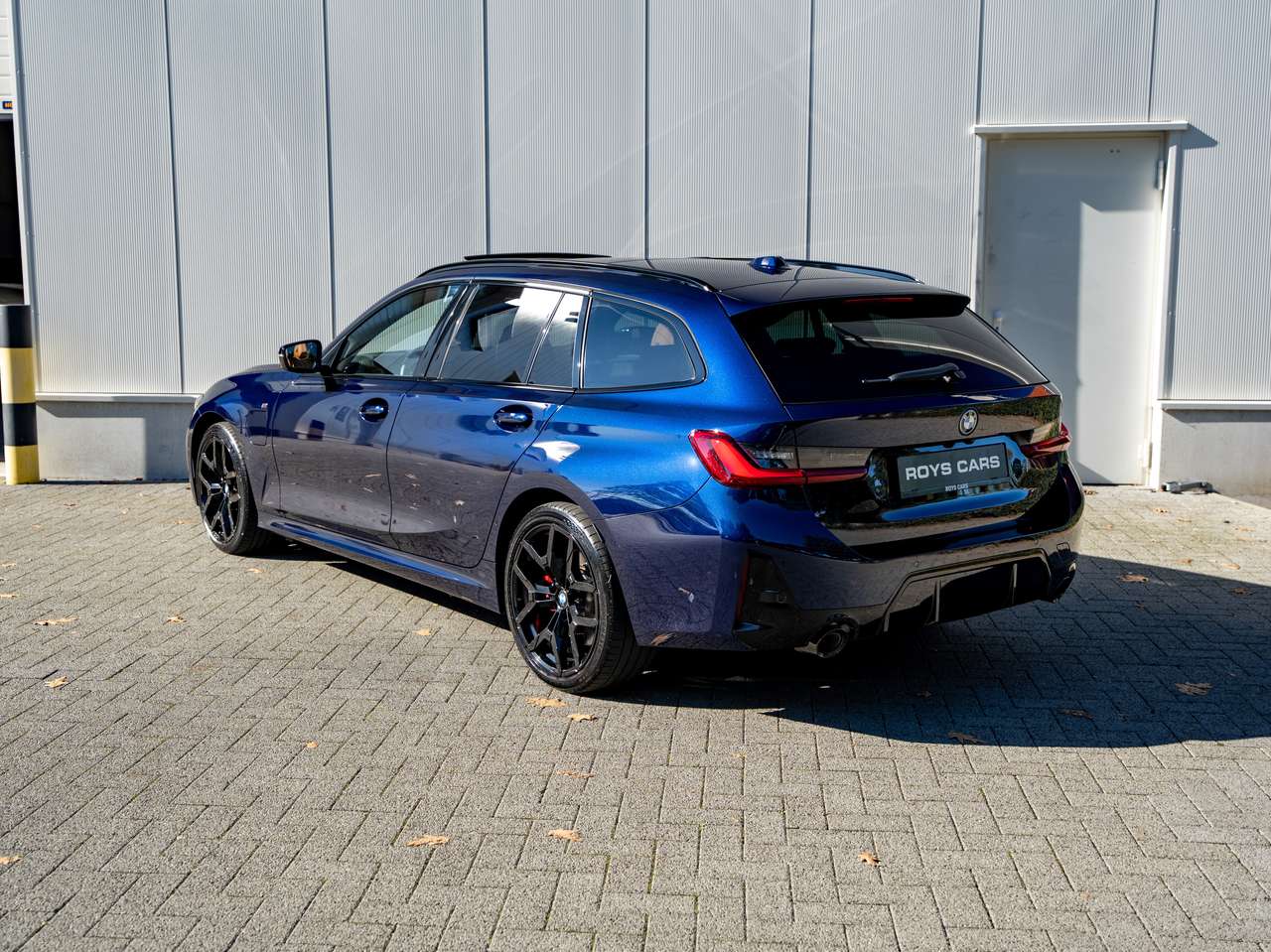 BMW 330 Touring 330e PHEV M-Sport Pro/Full PPF/Panorama/Head-up/360 Camera/Laser koplampen/Tanzanit individual/Zetelverwarming — foto 8 van 25