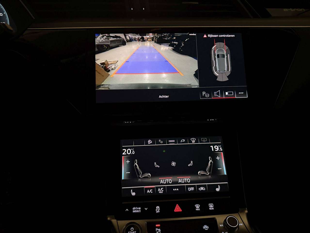 Audi Q8 e-tron SOLD BIJ GARAGE VRIENS YVES BV!!!! — foto 7 van 23