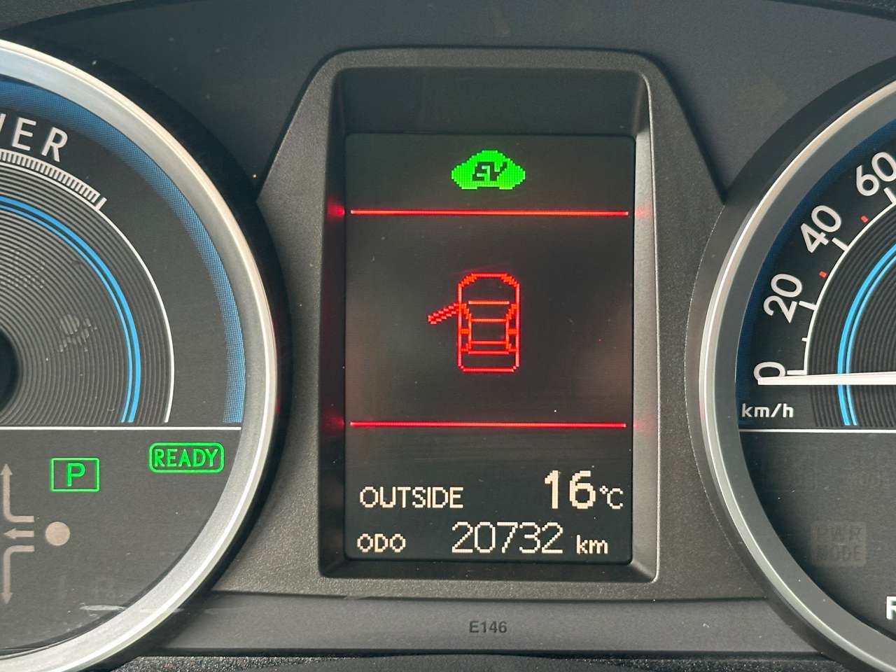 Toyota Auris 1.8i Hybride  HSD Premium CVT 20000km — foto 16 van 18