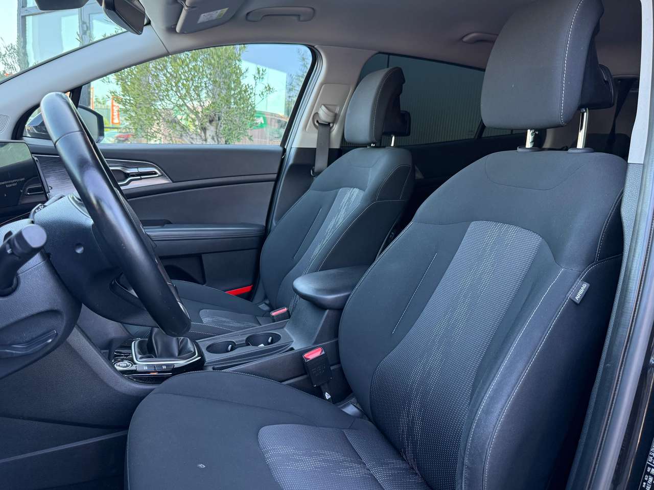 Kia Sportage 1.6 T-GDi MHEV Sport line — foto 10 van 21