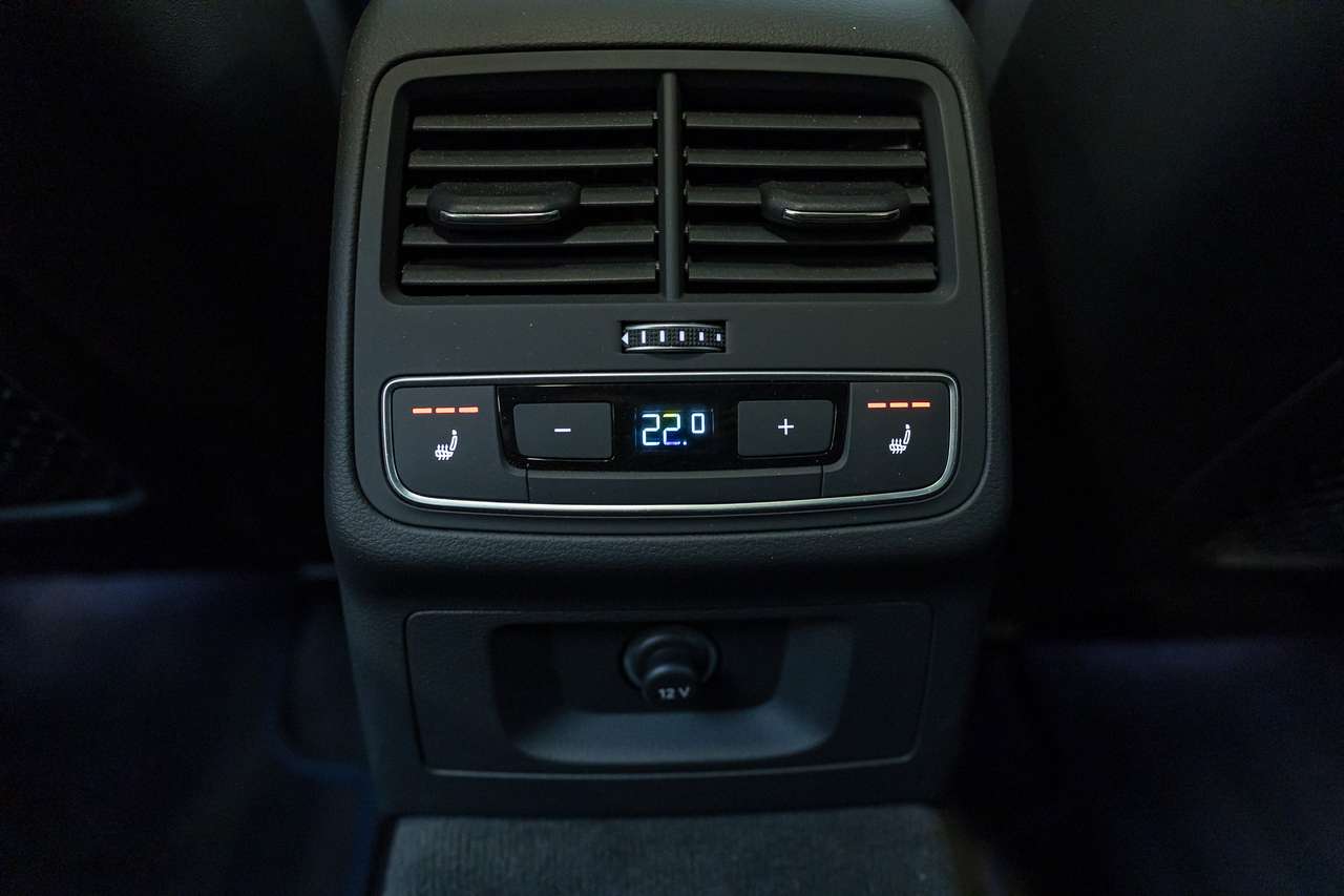 Audi RS4 QUATTRO|CERAMIC|CARBON|360°|B&O|PANO|ALCANTARA| — foto 20 van 25