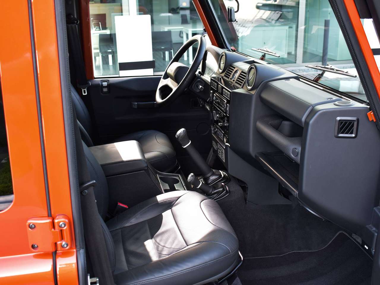 Land Rover Defender 110 2.2 TD4 / "Adventure Edition" / Firesand Orange / First Owner — foto 20 van 25
