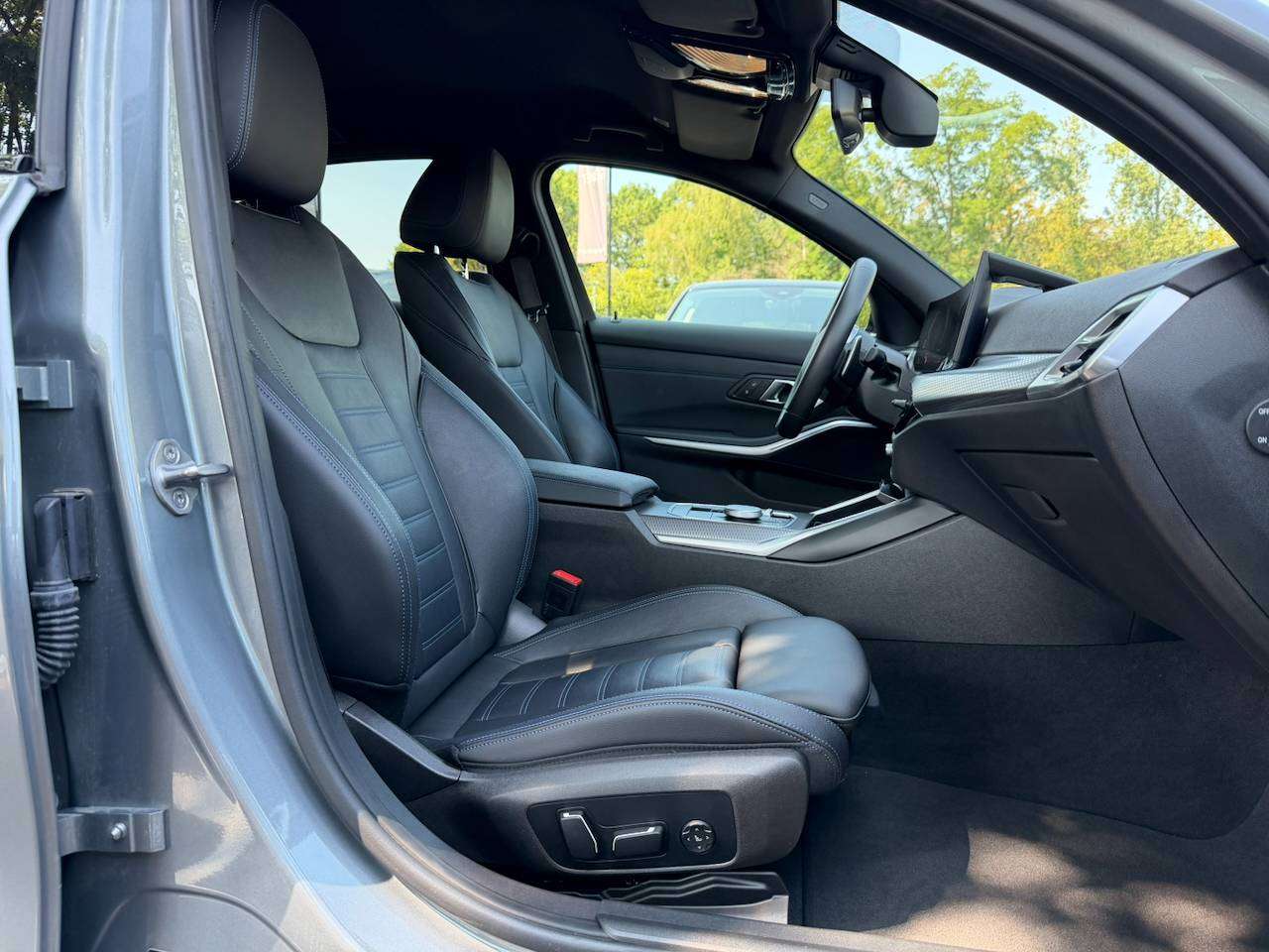 BMW 330 PHEV M-SPORT HEAD-UP LASER MEMORY SEATS CARPLAY ACC — foto 9 van 25