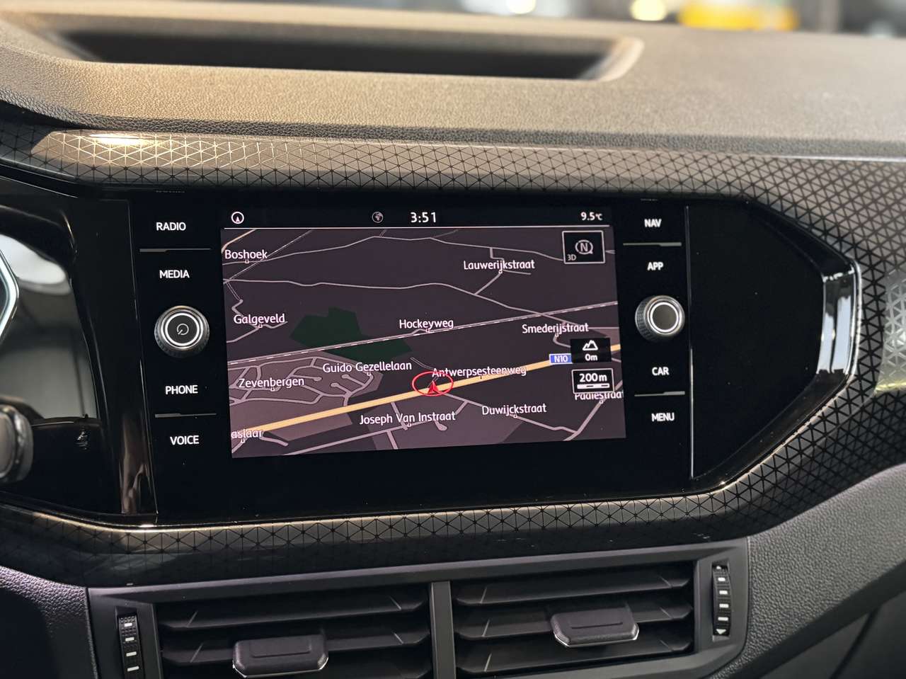 Volkswagen T-Cross 1.0 TSI DSG/AUTOMAAT 'R-Line' — foto 12 van 16