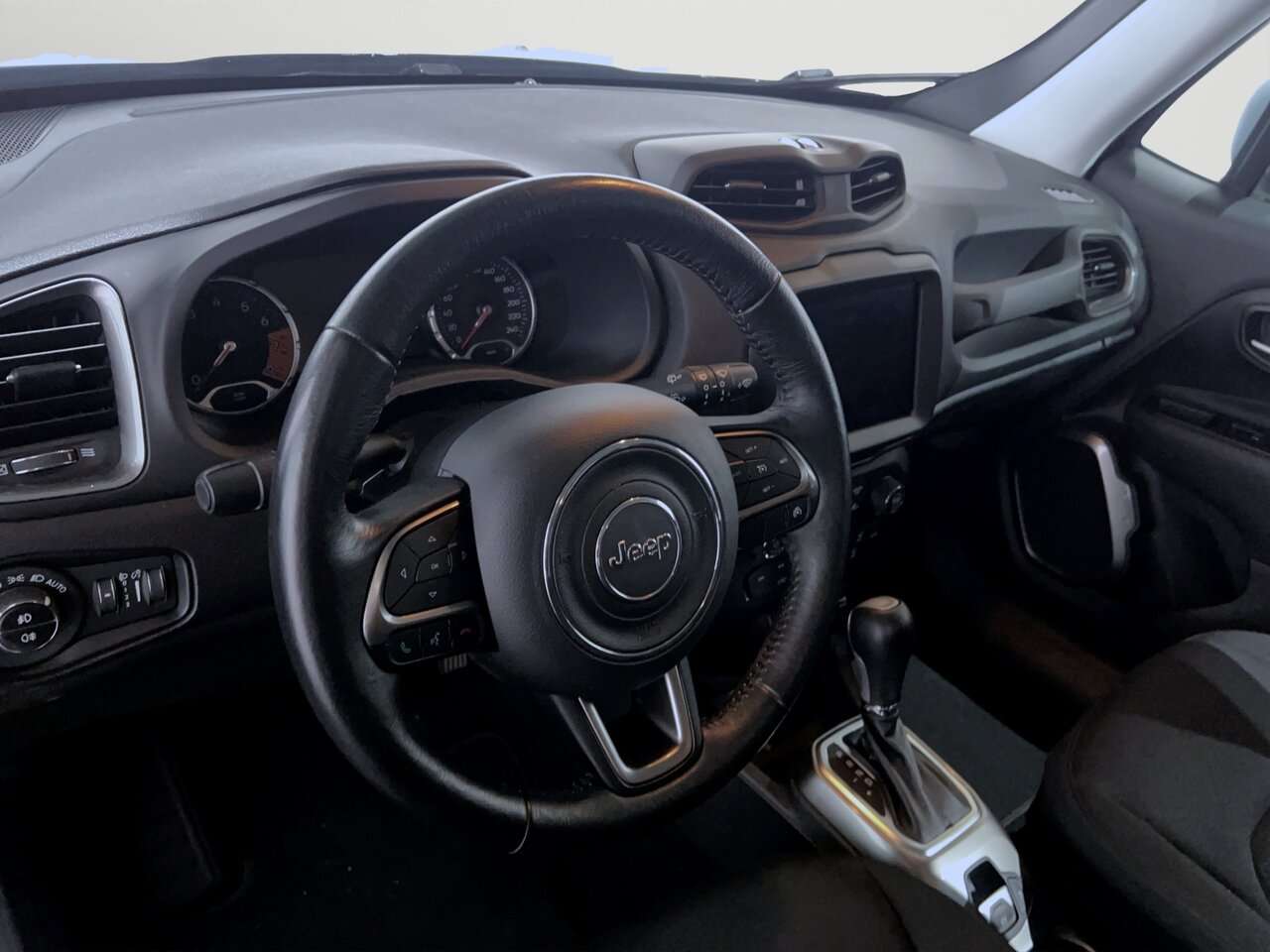 Jeep Renegade Automaat/Limited/Led/Navi/PDC — foto 19 van 25