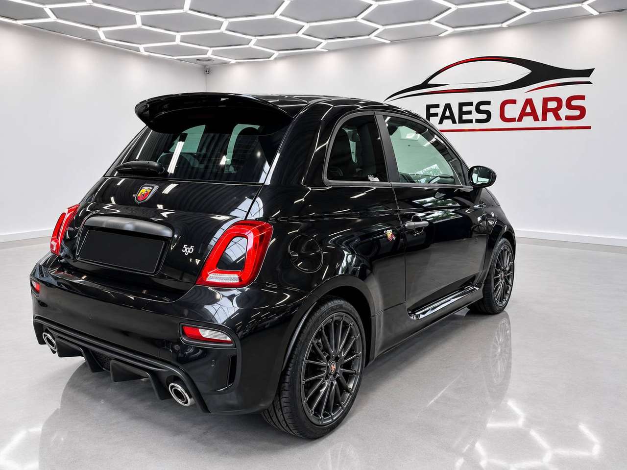 Abarth 595 Turismo 595 1.4 T-Jet Turismo — foto 4 van 15