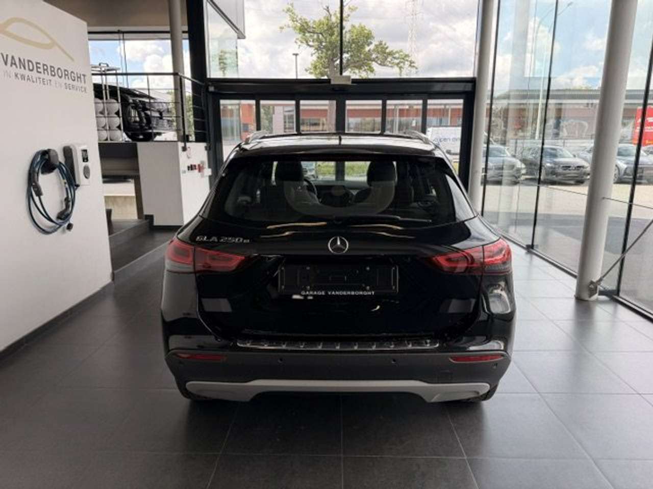 Mercedes-Benz GLA 250 250e PLUG-IN HYBRID AUTOMAAT PANO OPEN DAK — foto 6 van 22