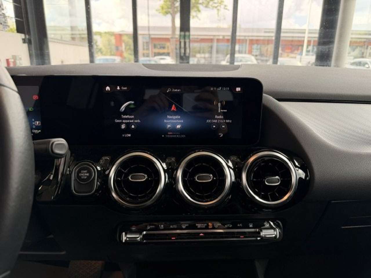 Mercedes-Benz GLA 250 250e PLUG-IN HYBRID AUTOMAAT PANO OPEN DAK — foto 12 van 22