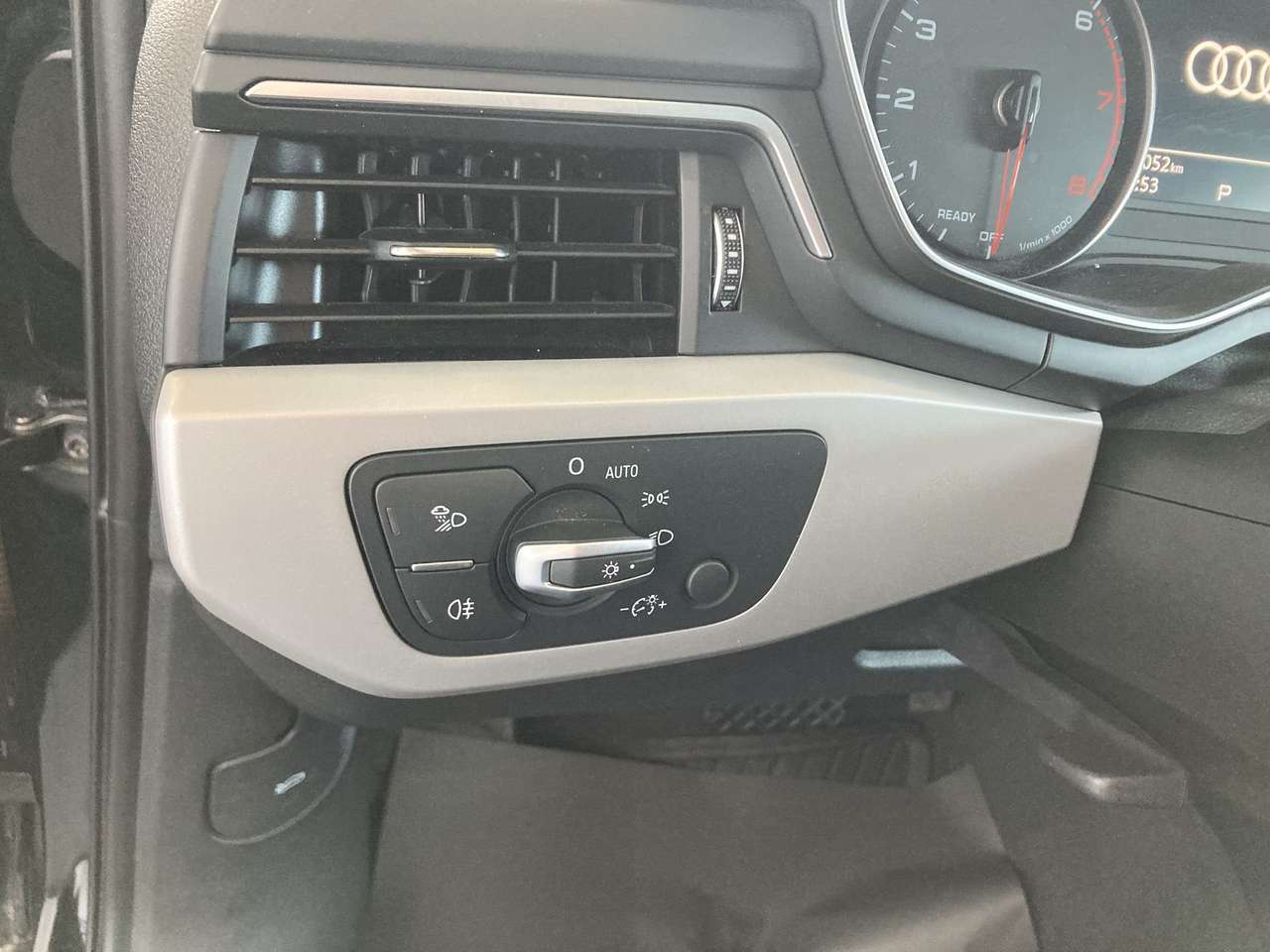 Audi A4 AVANT  35 TFSI MHEV AUTOMAAT 49000KM!!! — foto 20 van 20