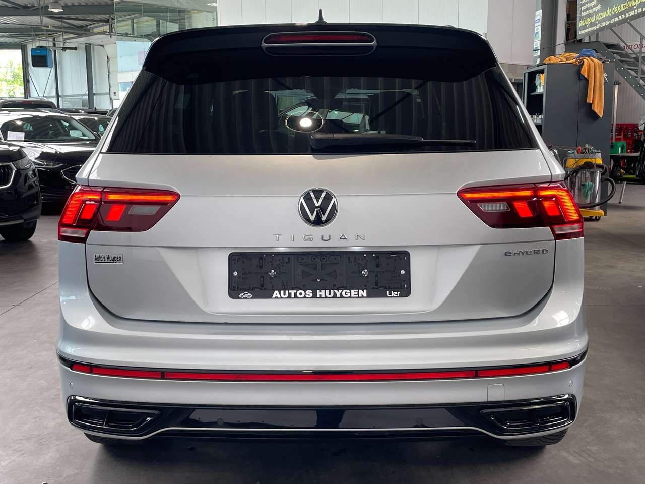 Volkswagen Tiguan 1.4 Plug-in Hybrid 'R-Line' — foto 5 van 21