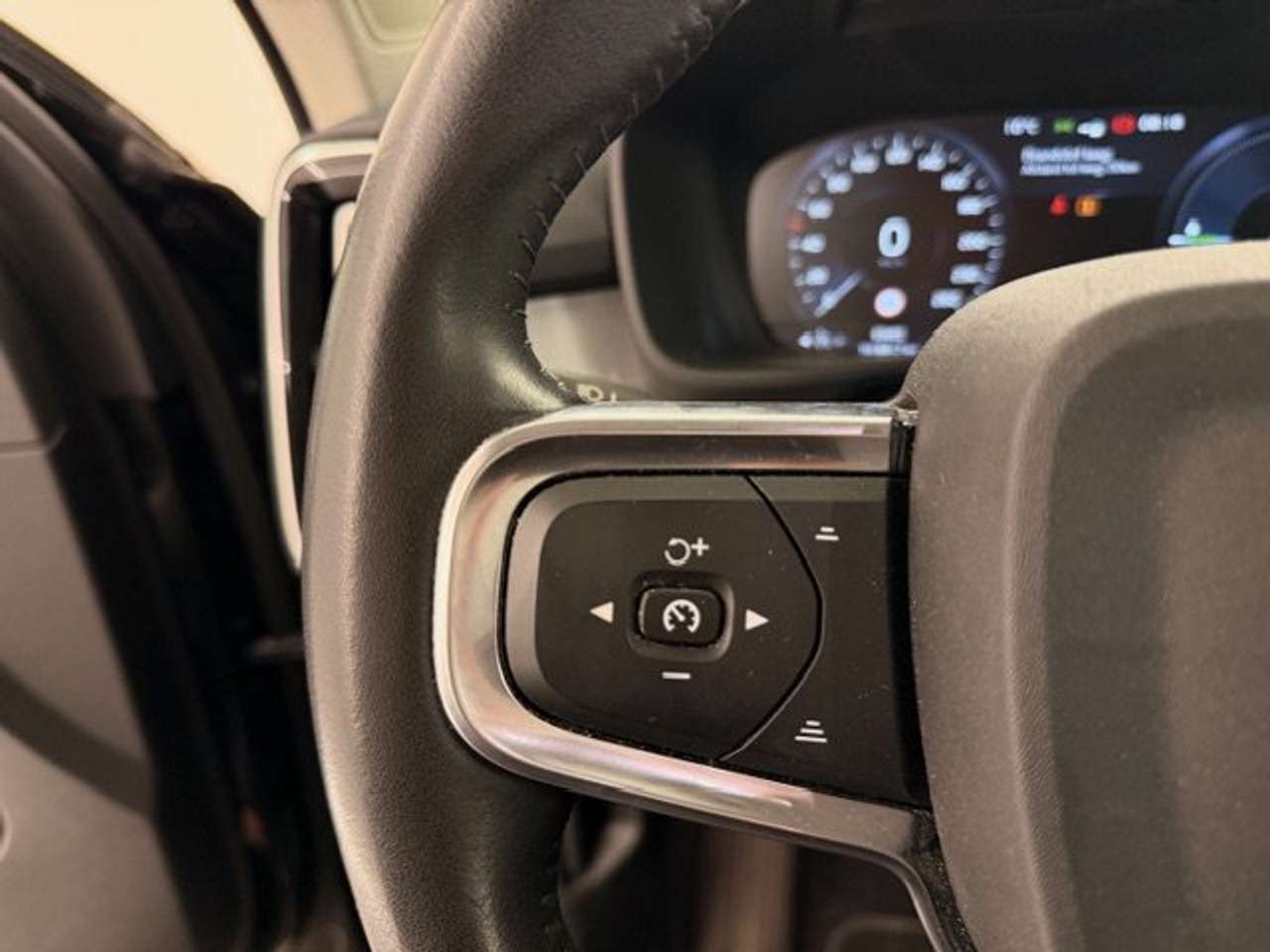 Volvo XC40 T4 PLUG-IN HYBRID AUTOMAAT 62000KM!!!! — foto 14 van 21