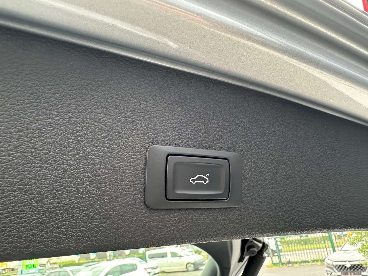 Audi Q2 1.0 TFSI Sport S tronic. Opendak Leder 45000km — foto 17 van 20