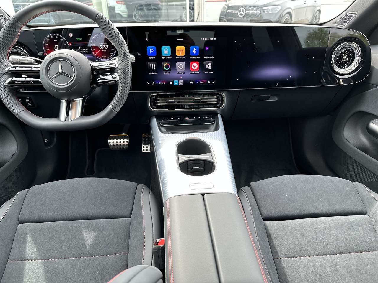 Mercedes-Benz CLA 250 + AMG LINE Electric — foto 15 van 19