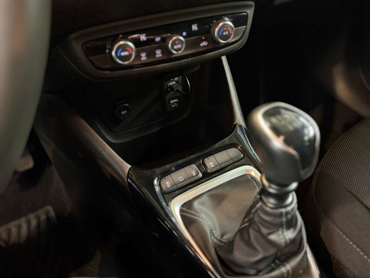 Opel Crossland 1.2 Turbo Elegance S/S — foto 9 van 17