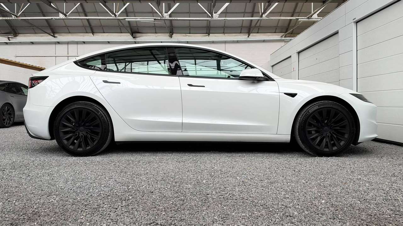 Tesla Model 3 RWD | Premium versie | LFP Batterij | 9.200km | ALS NIEUW! — foto 4 van 25