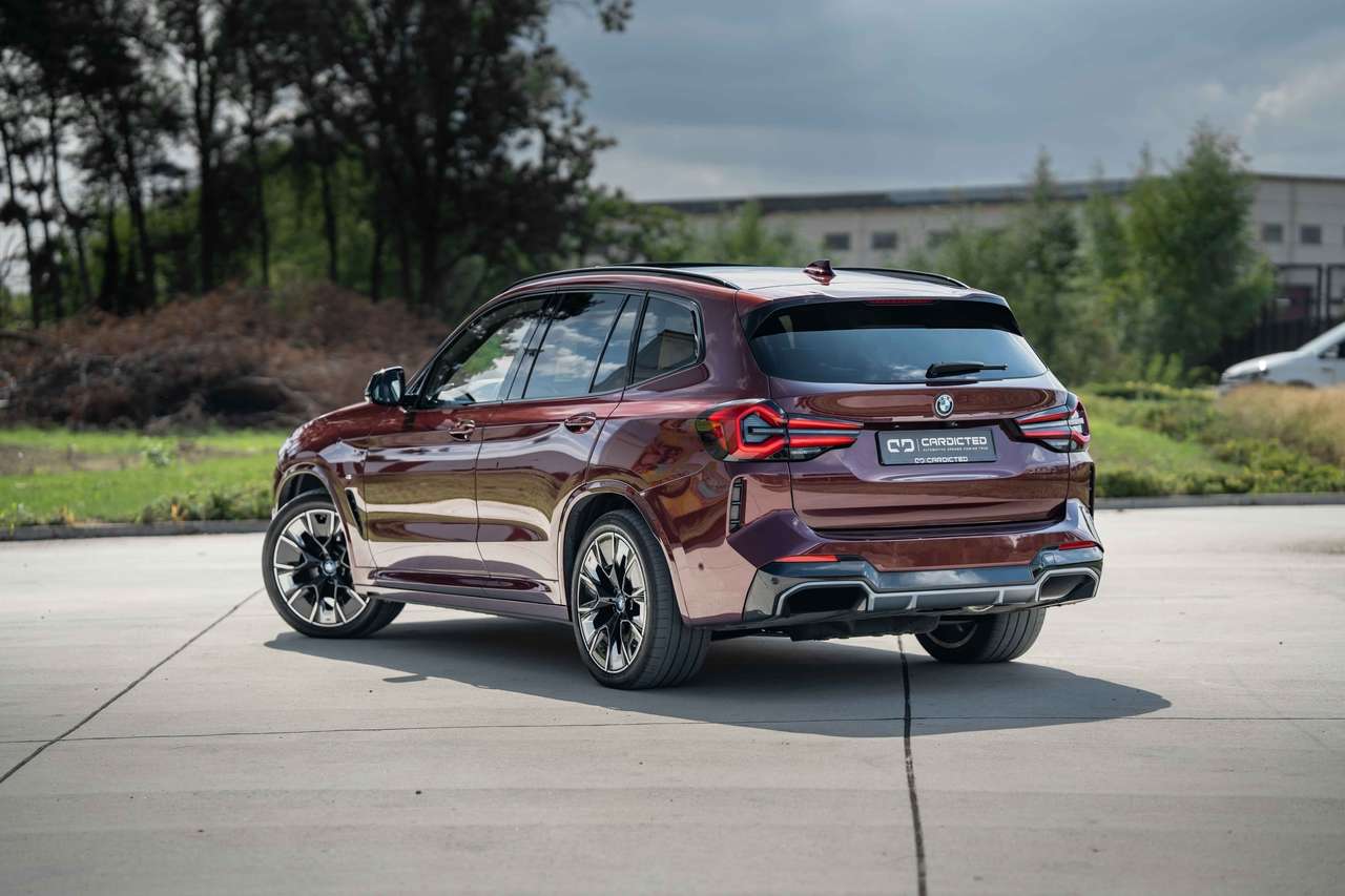 BMW iX3 (2023) — foto 7