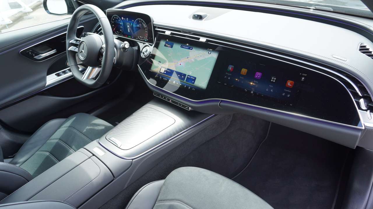 Mercedes-Benz E 300 e AMG/HYPERSCREEN/KEYLESS/20"/DRAADLOOS LADEN GSM — foto 10 van 18