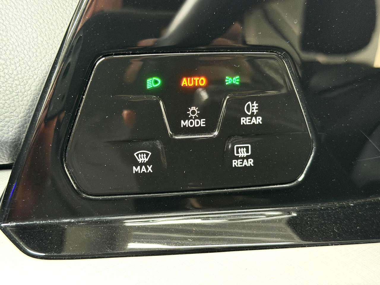 Volkswagen Golf 1.5 eTSI Life DSG LED*NAVI*PDC*CARPLAY*CAMERA*ACC*ALCANTRARA — foto 23 van 25
