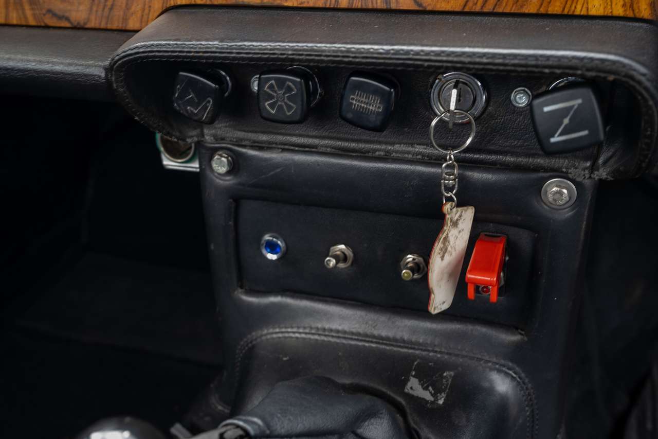 Triumph TR5 PI  EU model  with surrey top — foto 23 van 25