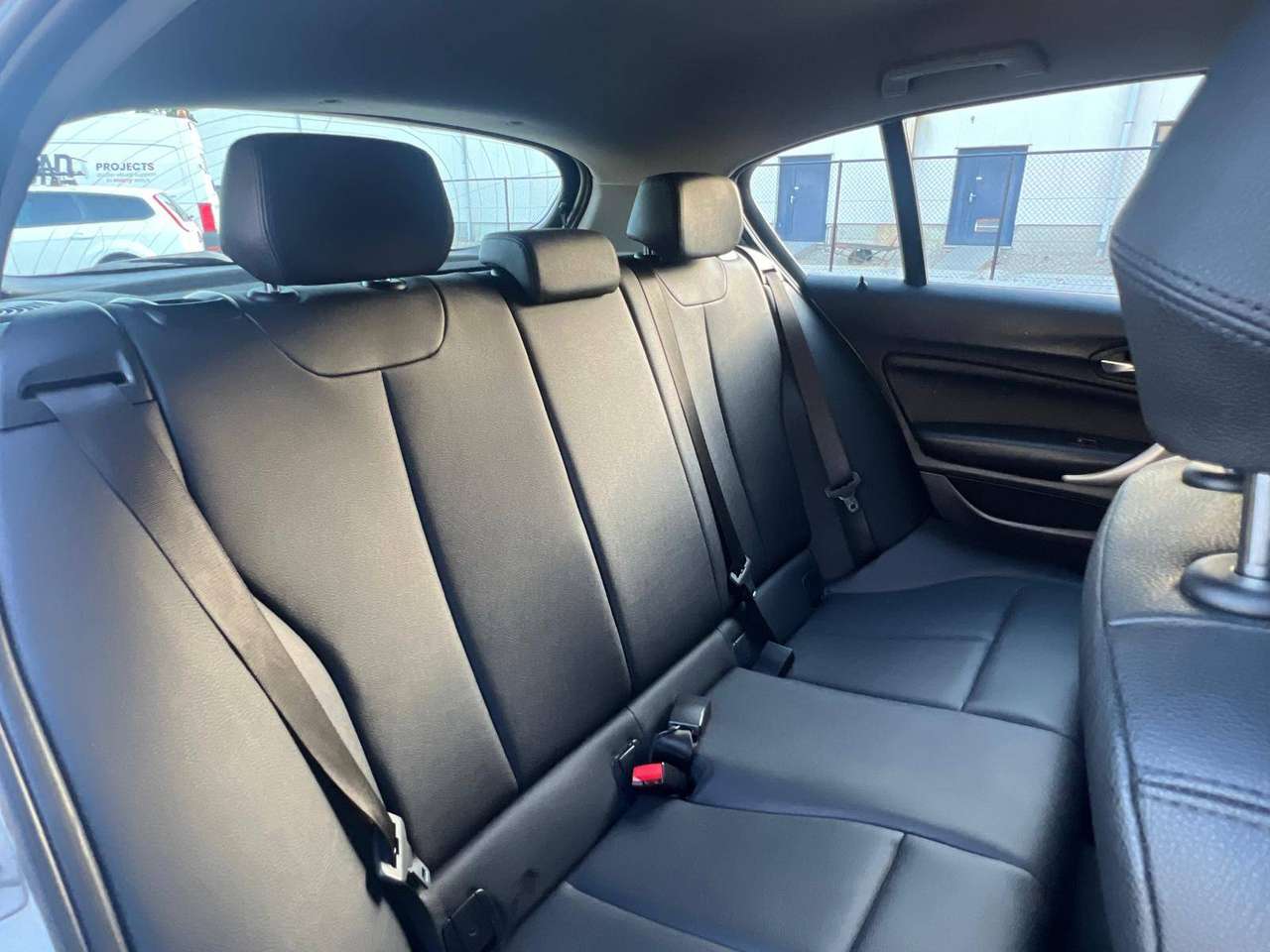 BMW 116 leder - cruise - vers onderhoud - mogelijkheid tot CarPlay — foto 23 van 25
