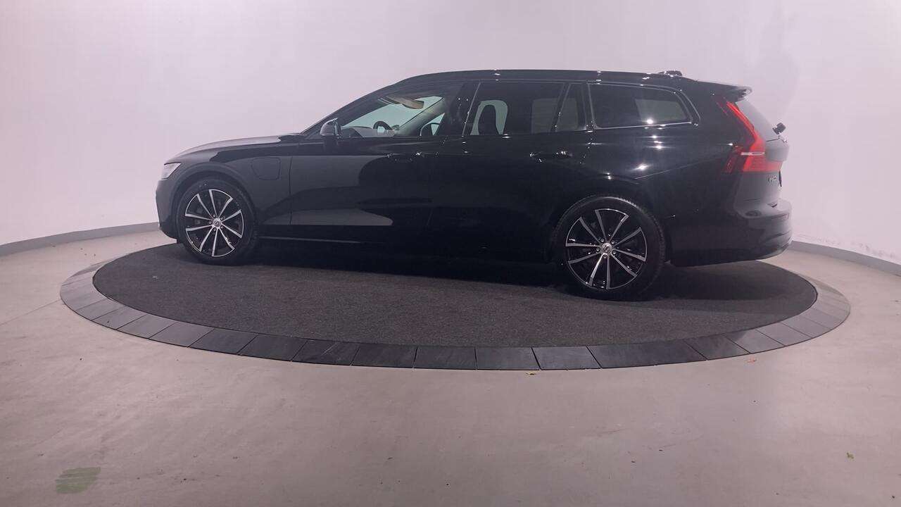 Volvo V60 T6 AWD PLUS DARK — foto 8 van 25