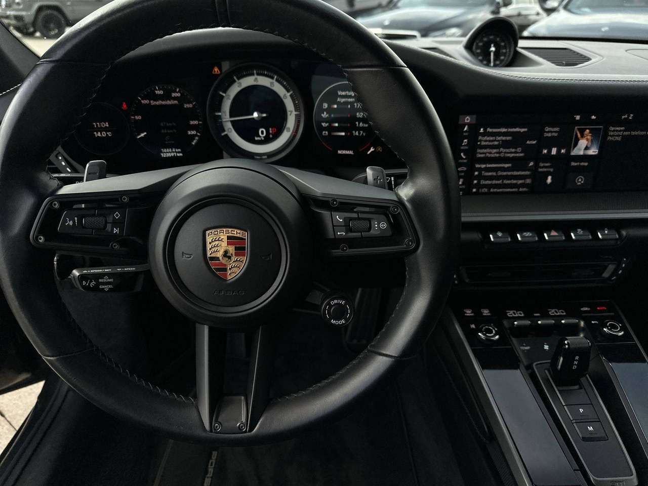 Porsche 992 CARRERA 2 Sportuitlaat Volleder 21" Sportdesign skirts — foto 13 van 13