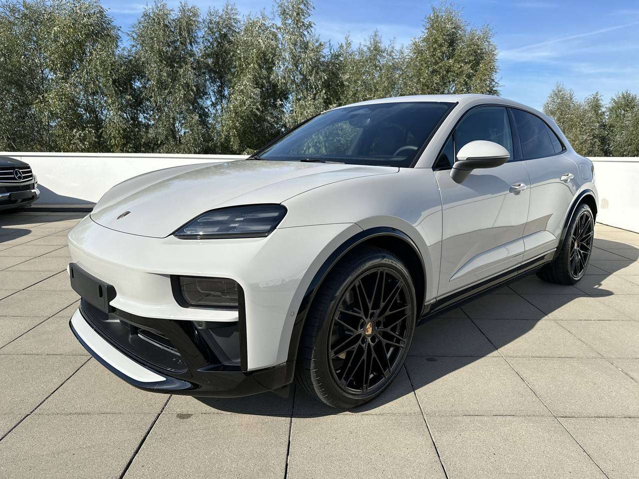 Porsche Macan ELECTRIC Trekhaak Pano Dak 22" RS Spyder  Bose Sportdesignpakket — foto 2 van 19