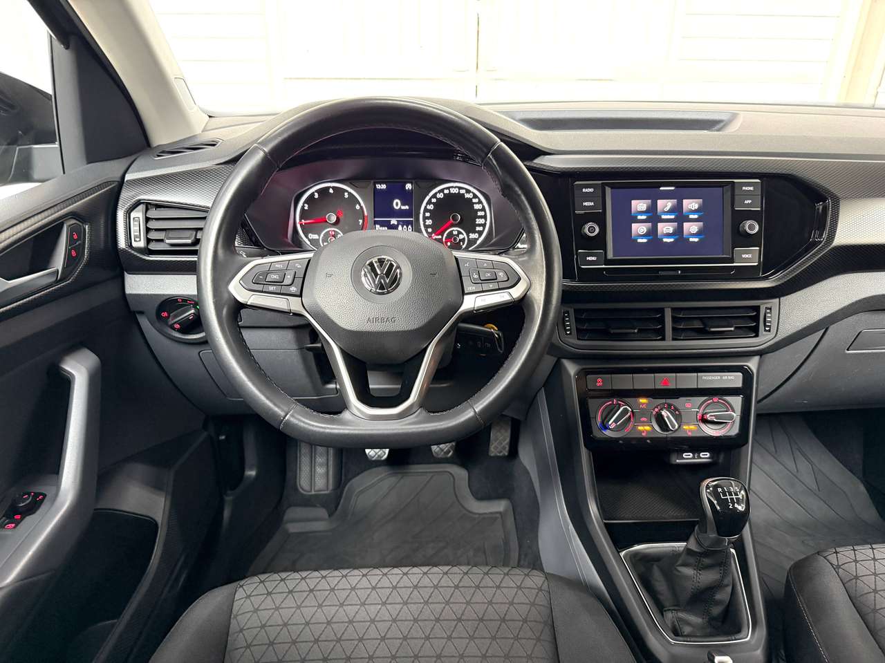 Volkswagen T-Cross T-Cross 1.0 TSI Life OPF Carplay/Android-Auto*Heated Seats*BLIS*LANE ASS — foto 9 van 25