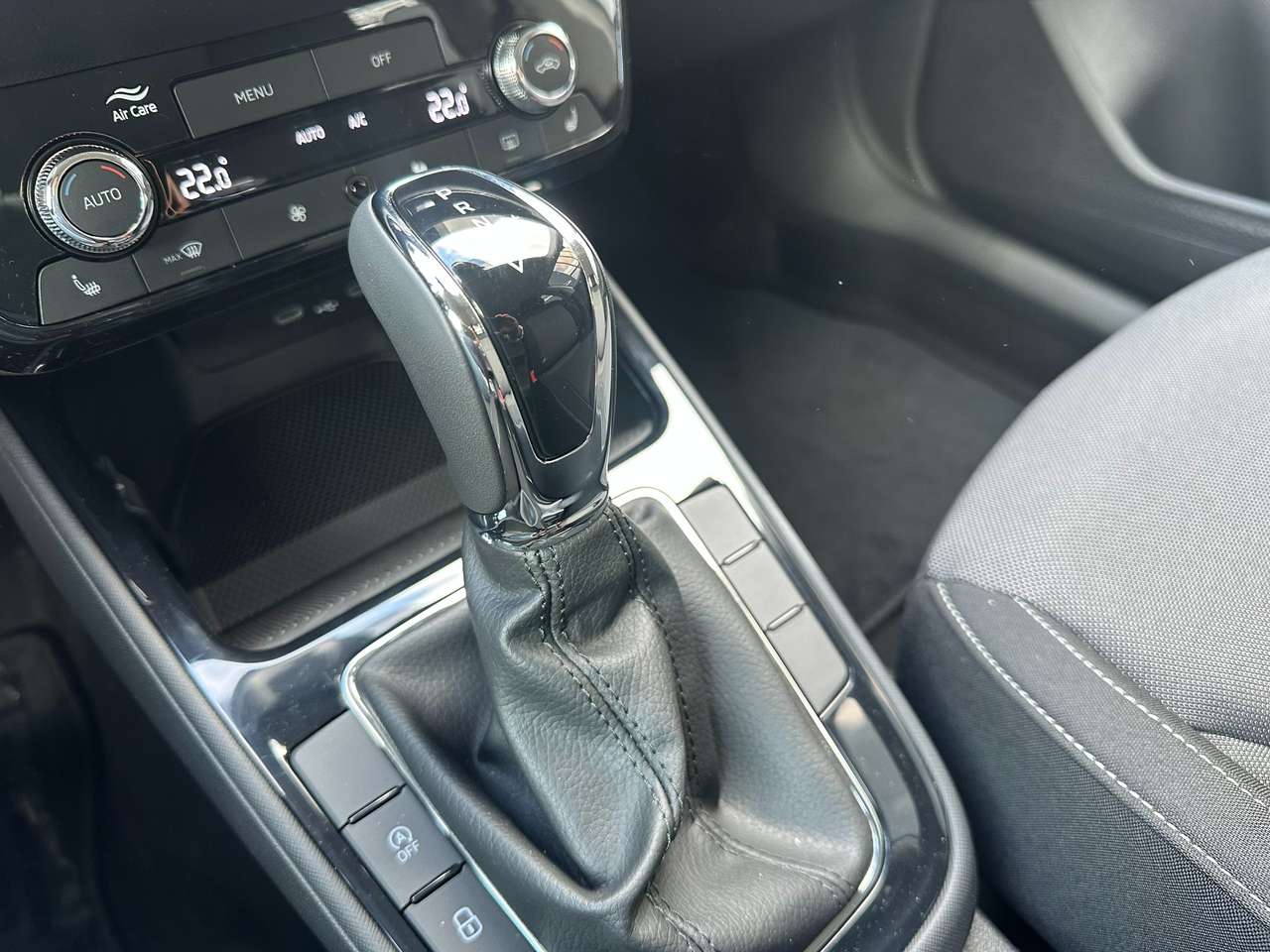 Skoda Fabia 1.0i  115pk DSG Automaat  Verw zetels NIEUW !!!! — foto 12 van 17