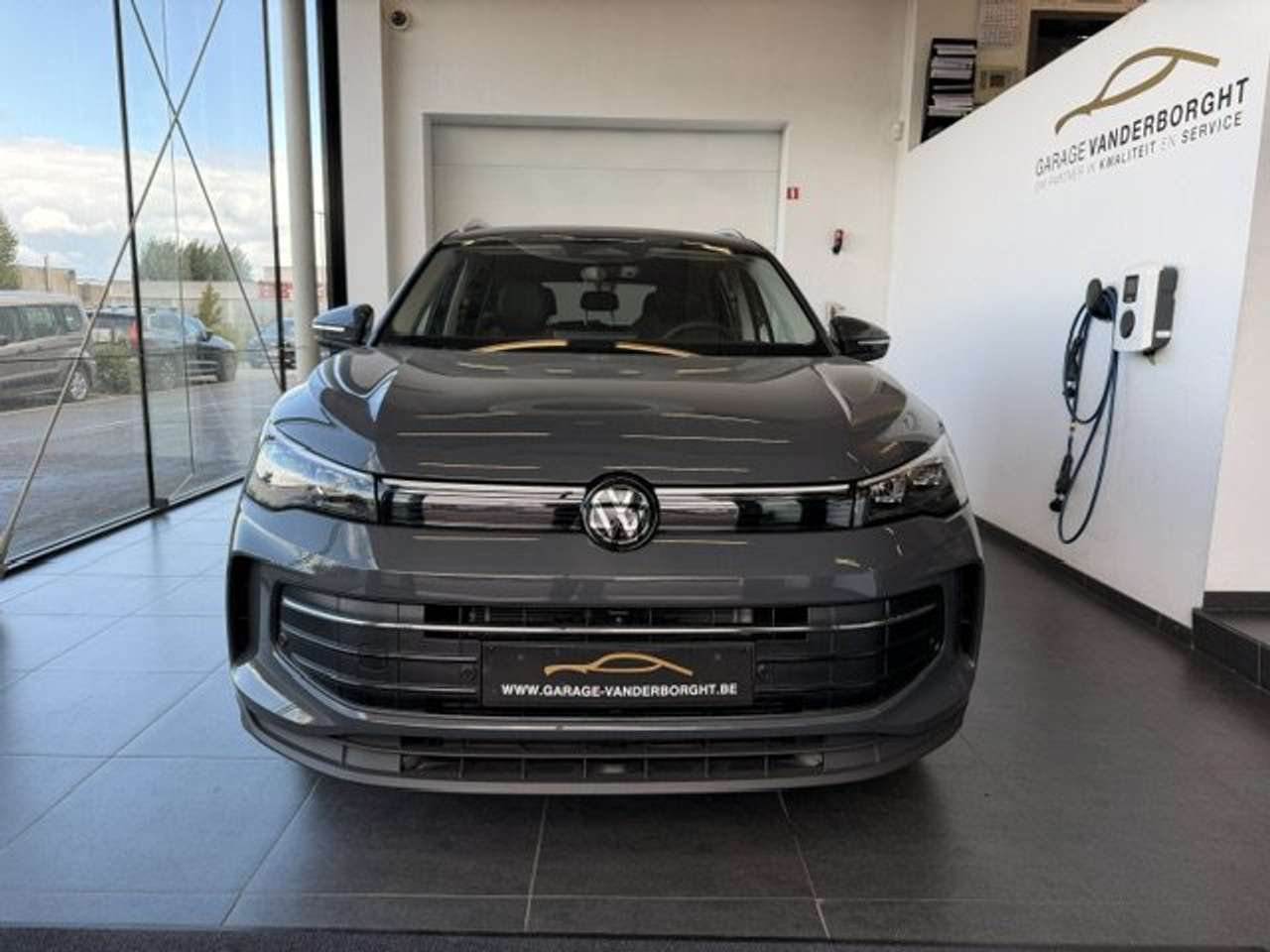 Volkswagen Tiguan LIFE EDITION HYBRIDE AUTOMAAT NIEUW 0 KM!!! — foto 2 van 25