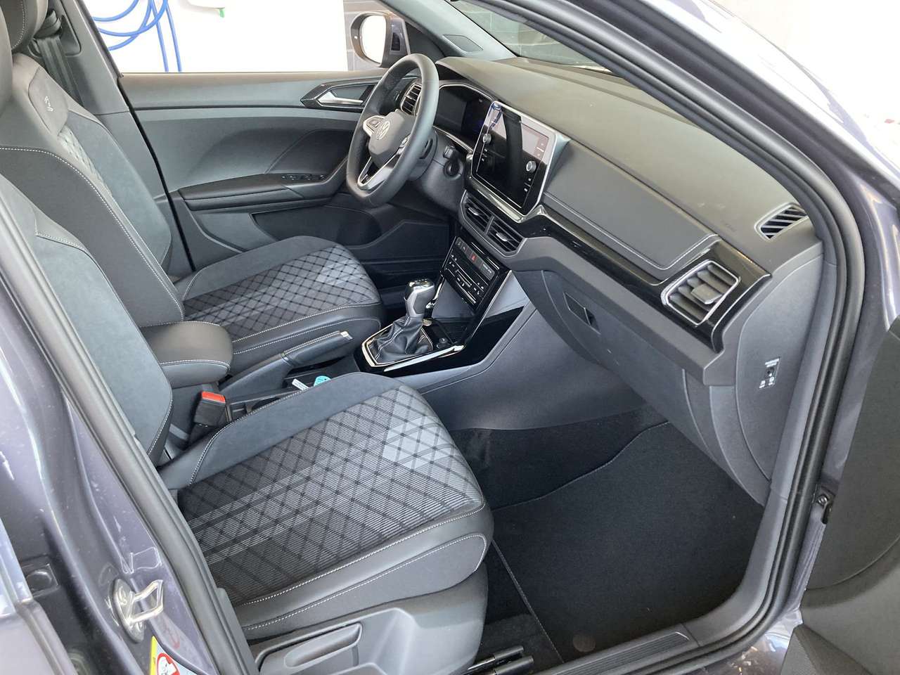 Volkswagen T-Cross R-LINE BENZINE AUTOMAAT  NIEUW 0KM — foto 8 van 19