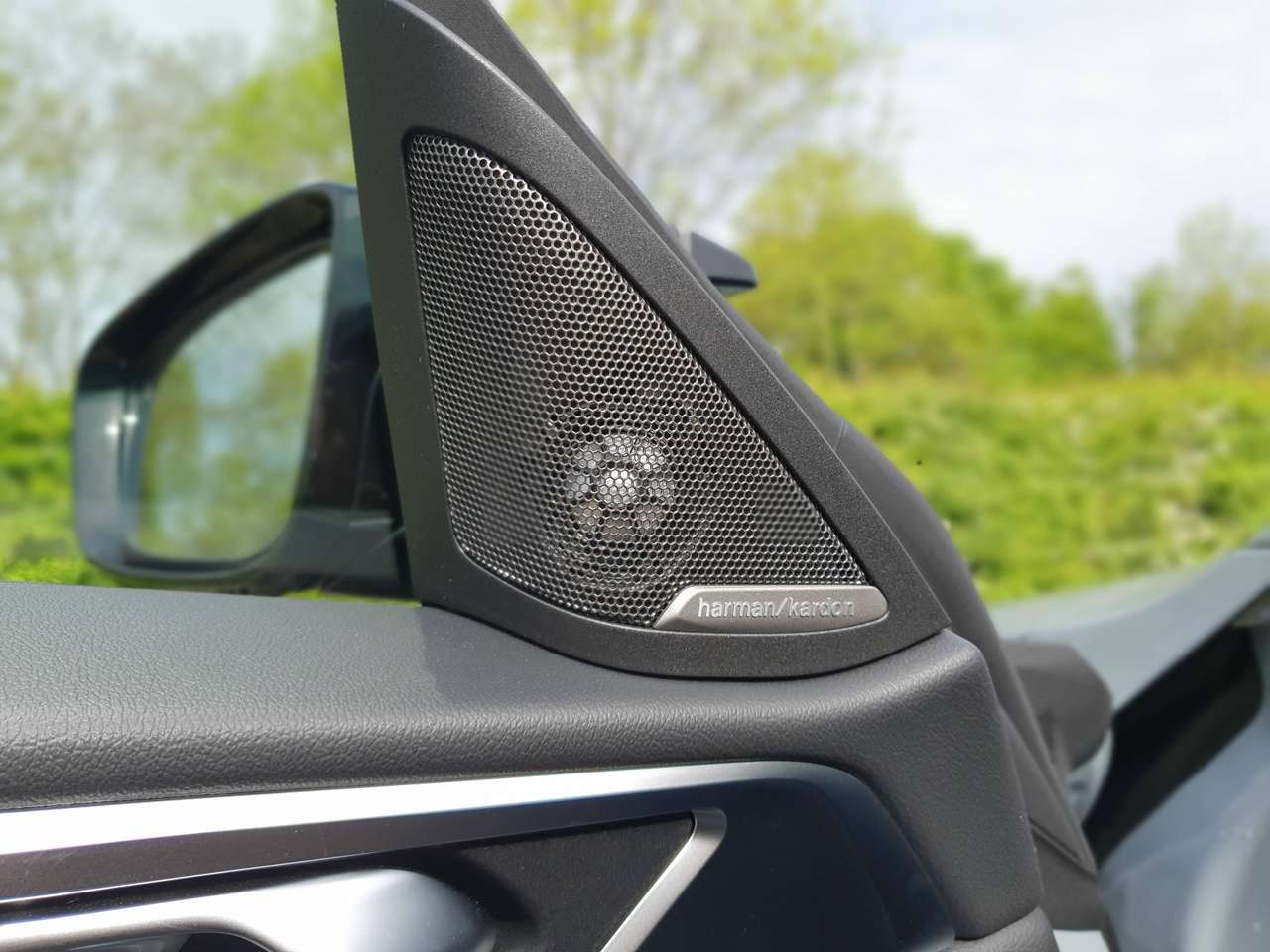 BMW i4 M50 xDrive 544pk 83kWh M-Sport - individual - Laser lights - Pano - trekhaak - SOH 99,2% — foto 20 van 24