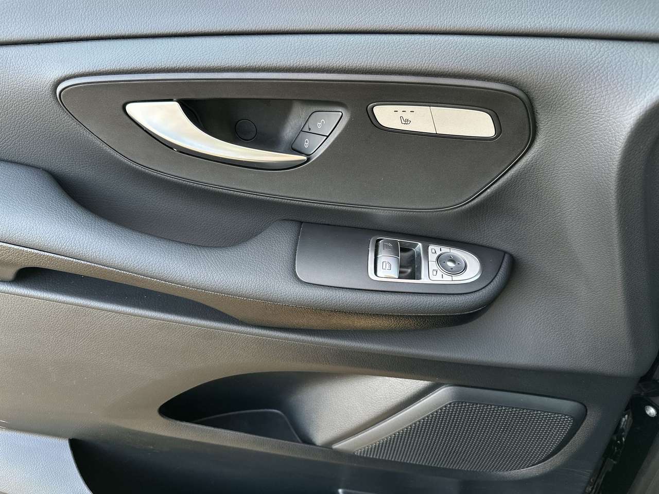 Mercedes-Benz EQV 300 EQV L3 90 kWh 300 — foto 15 van 20